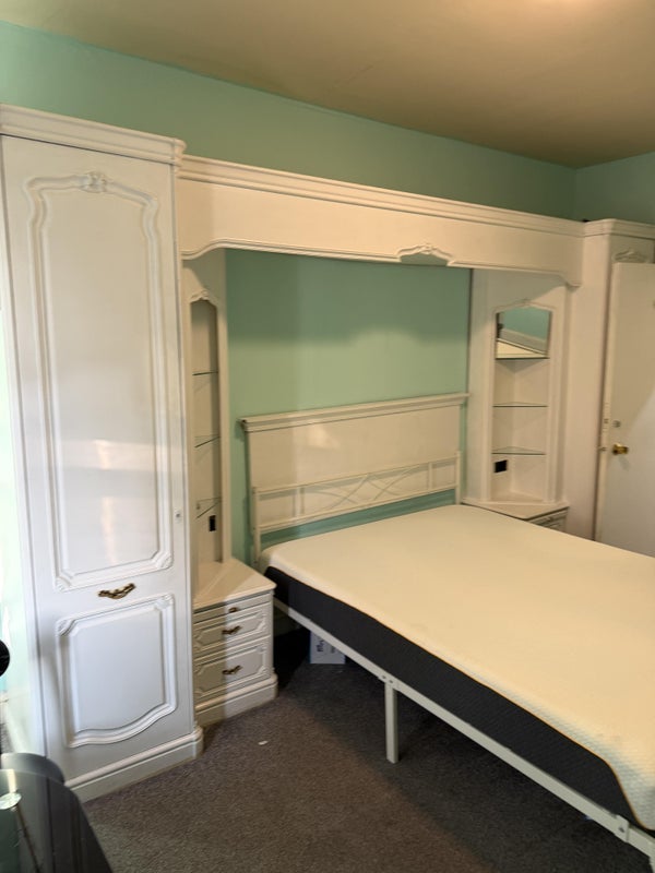 Room Baron's Court Road in Greater London
