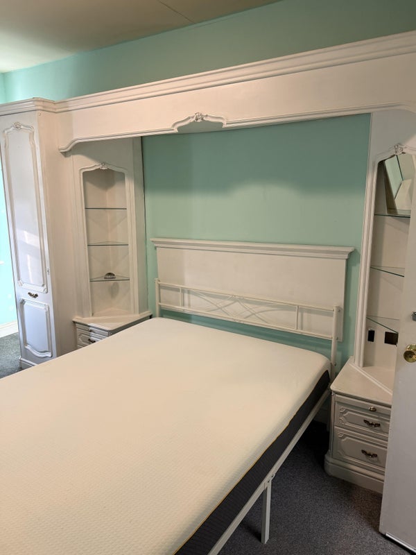 Room Baron's Court Road in Greater London