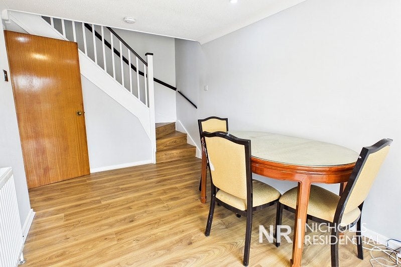 House Oaklands Close in Greater London
