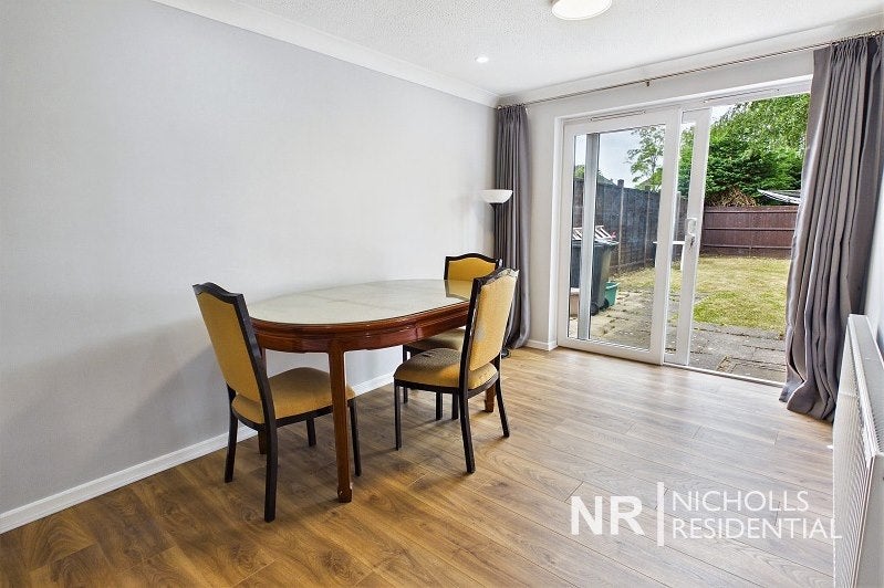 House Oaklands Close in Greater London