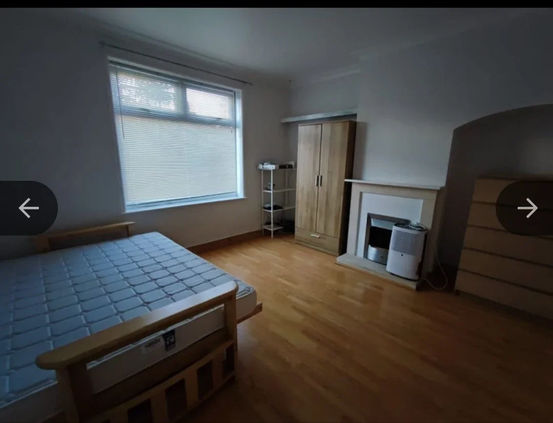 Room Downham Way in Greater London