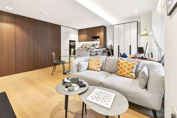 Flat York Road in Greater London