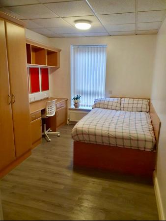 Flat Ranelagh Terrace in Royal Leamington Spa