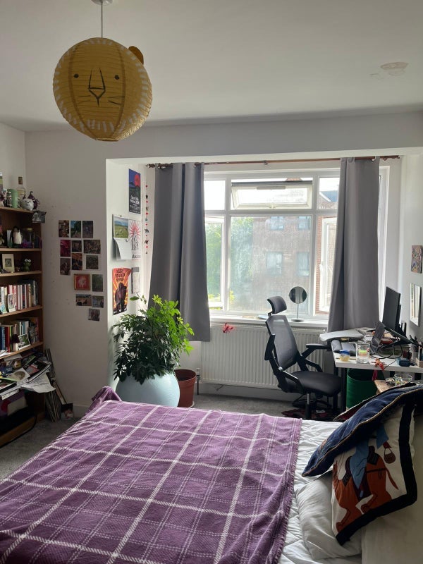 Room Canonbie Road in Greater London