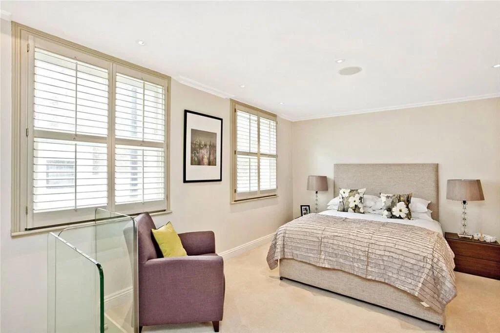 Flat Winchester Street in Greater London