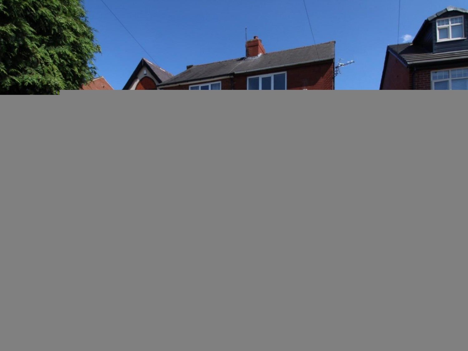 House Redhill Avenue in Wakefield