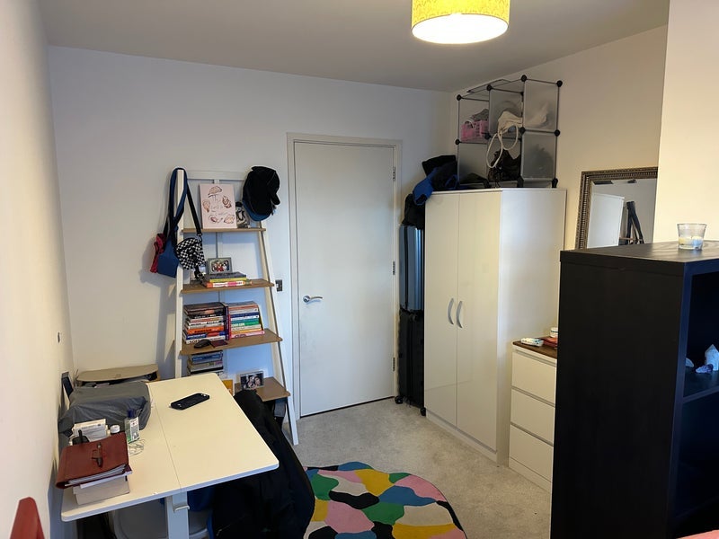 Room High Street in Greater London