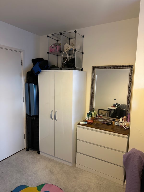 Room High Street in Greater London
