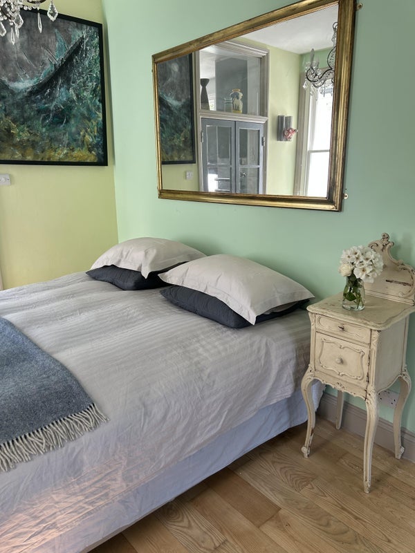 Room Castlebar Park in Greater London