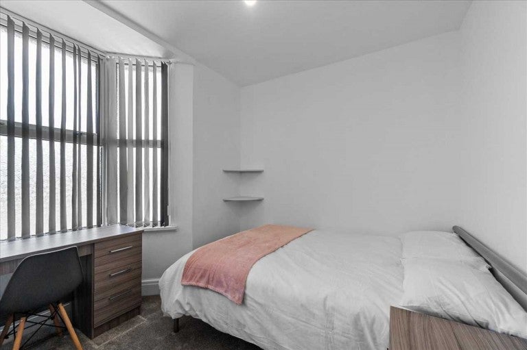 Room Glen Park Avenue in Plymouth