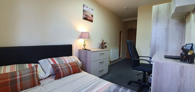 Room Pershore Road in Birmingham
