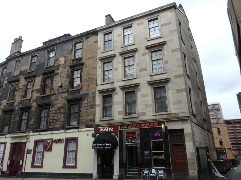 Flat Cathcart Road in Glasgow