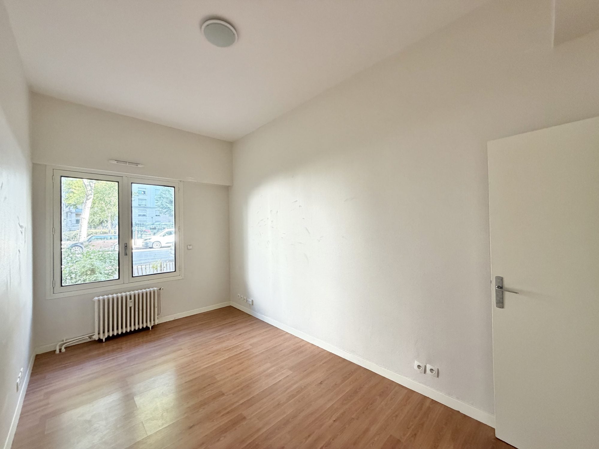 Flat Avenue de Verdun in Issy-les-Moulineaux