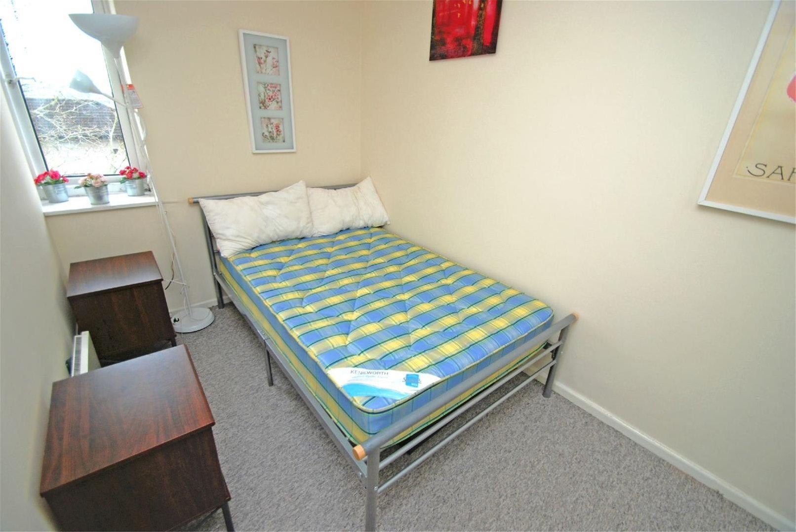 Flat Ashgrove Road in Bristol