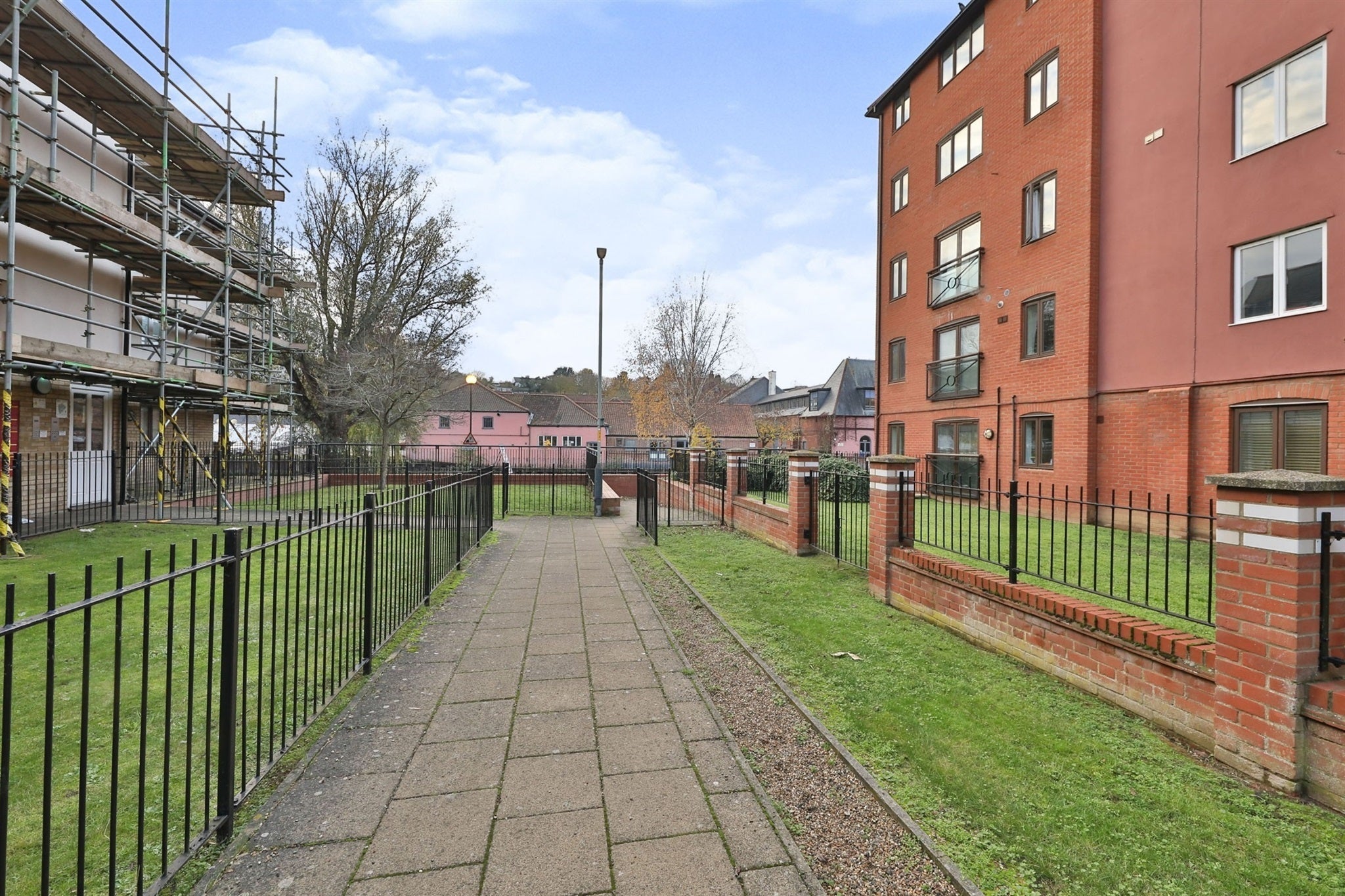 Flat Riverside Walk in Norwich