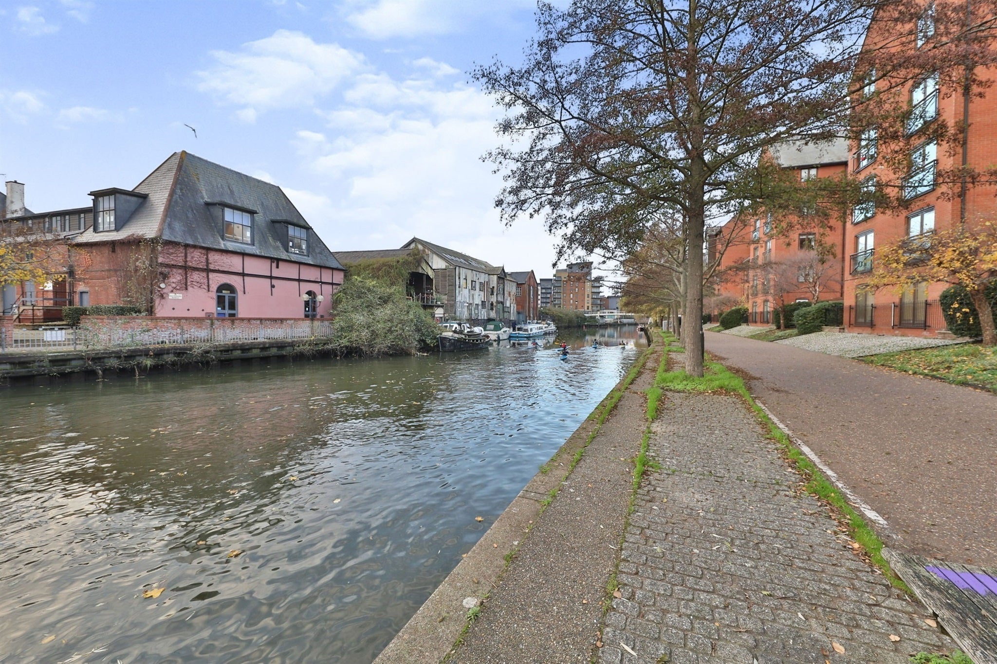 Flat Riverside Walk in Norwich