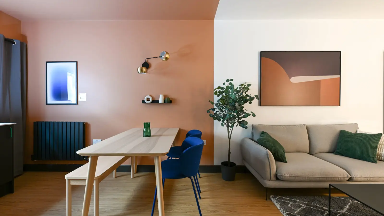 Flat Pickard Street in Greater London
