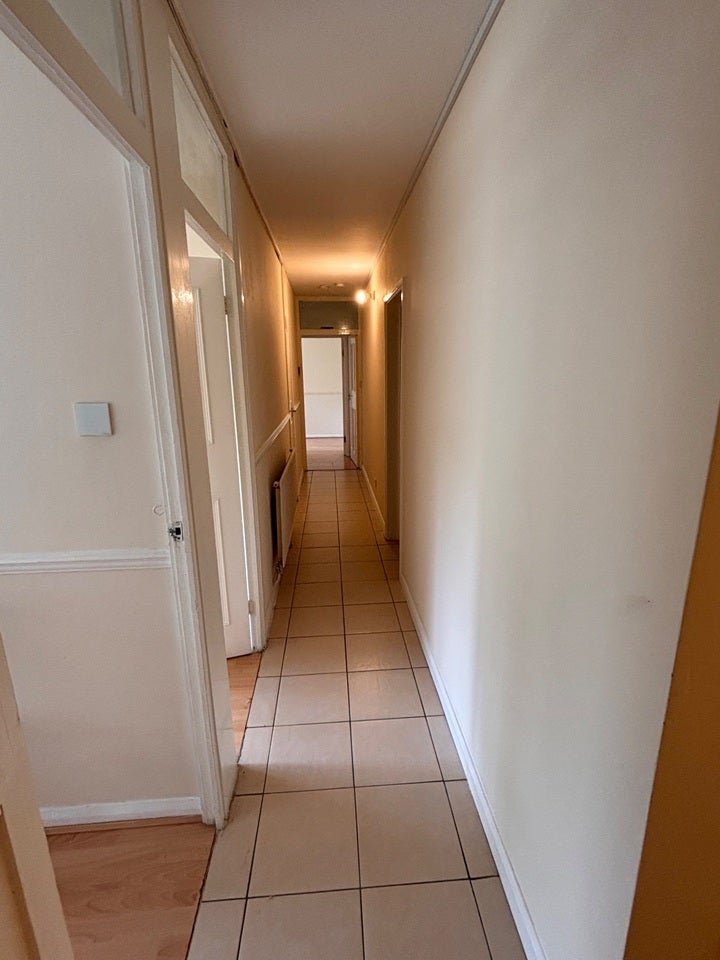 Flat Mora Street in Greater London