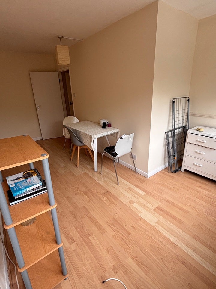 Flat Mora Street in Greater London