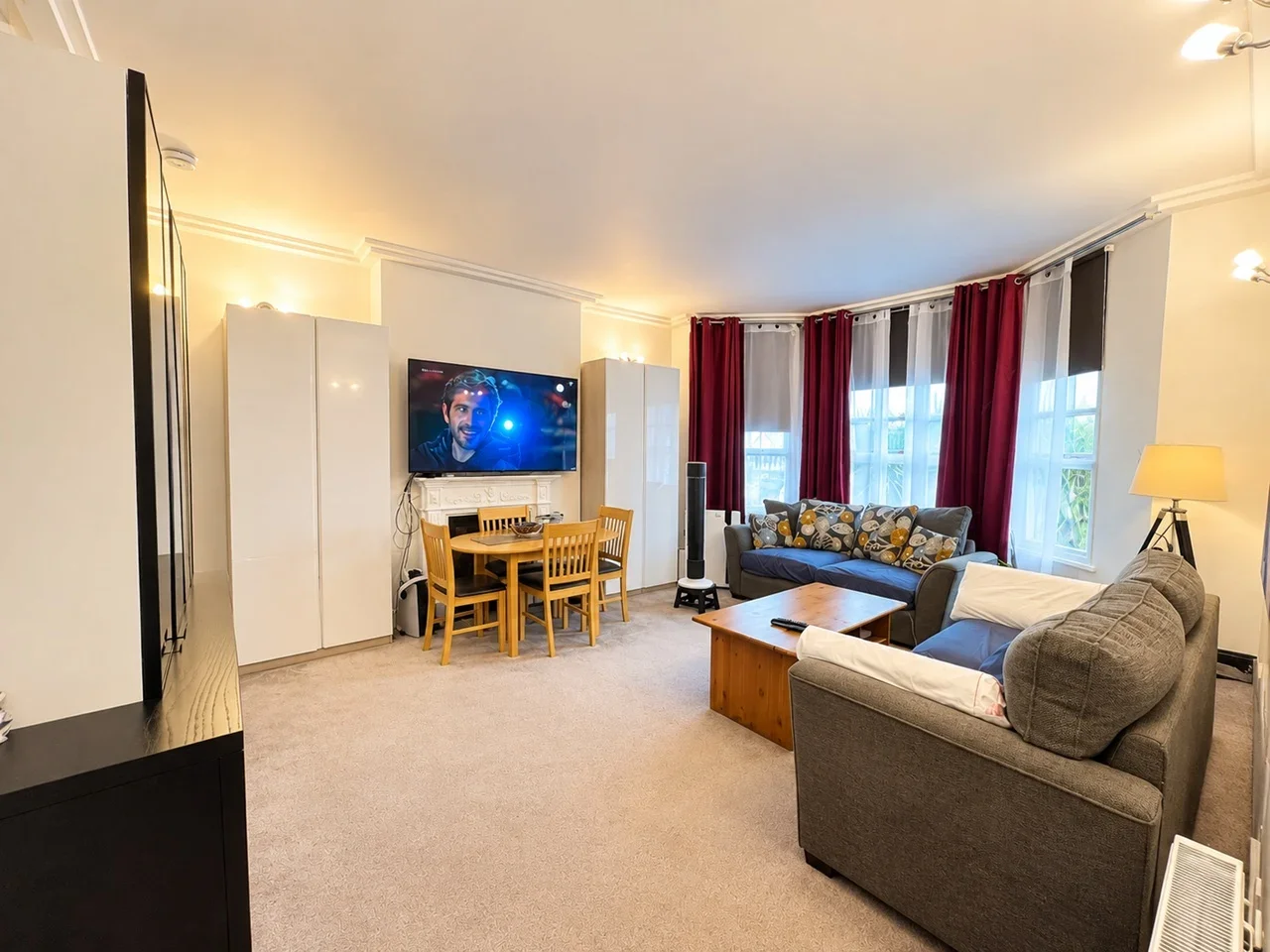 Flat Finchley Road in Greater London