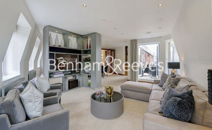Flat Holbein Place in Greater London