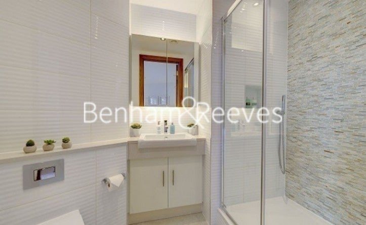 Flat Holbein Place in Greater London