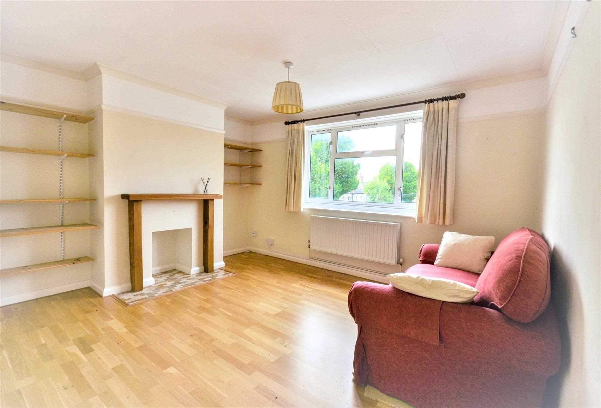 Flat Carlton Road in London