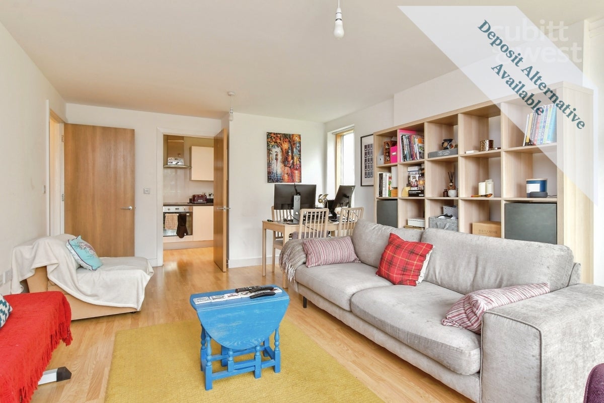 Flat Bennett Road in Greater London