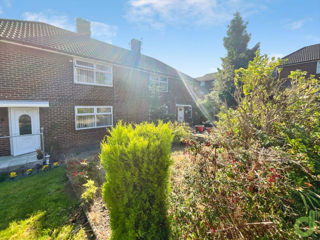 Flat Woodbank Avenue in Darwen