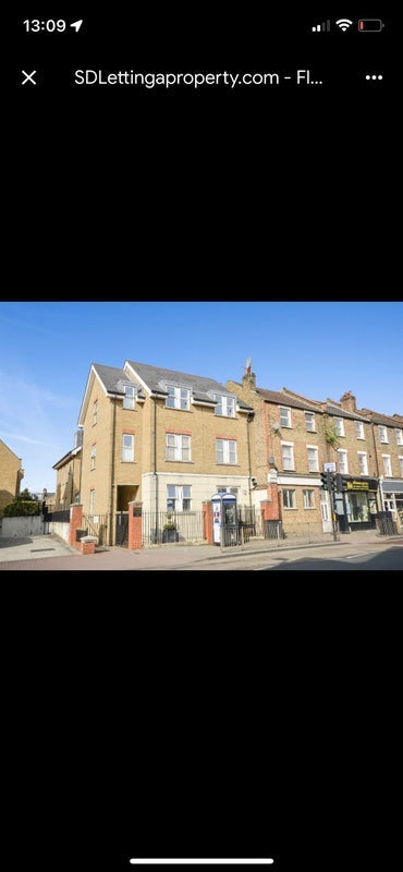 Room Garratt Lane in Greater London