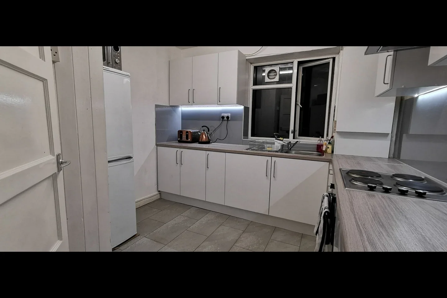 Room Kingston Hill in Greater London