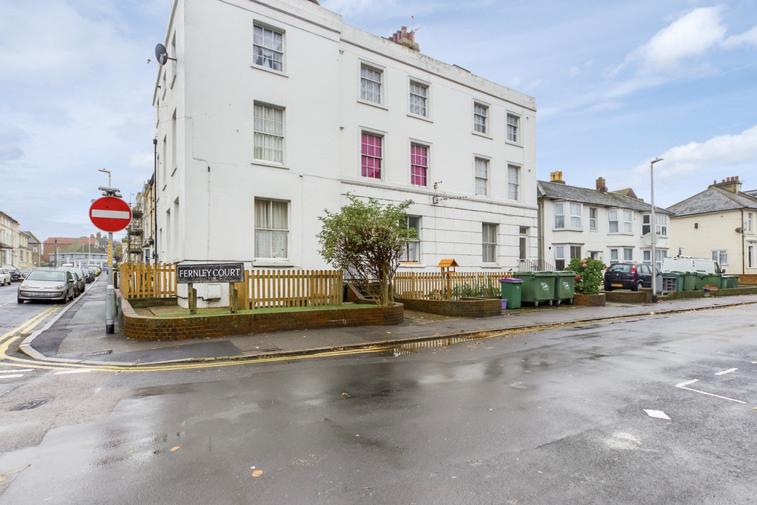 Flat Guildhall Street North in Folkestone and Hythe District