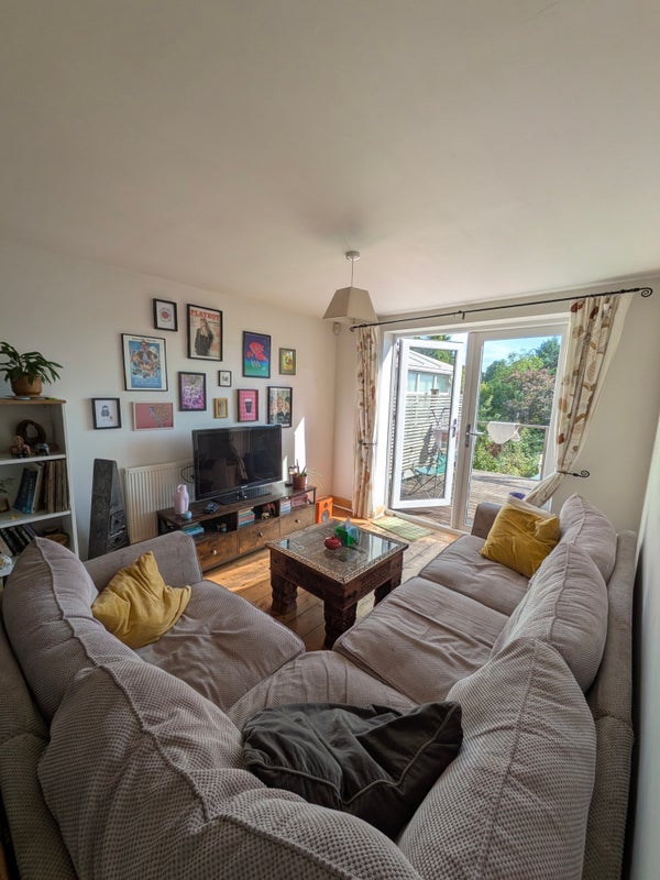 Room Welsford Road in Bristol