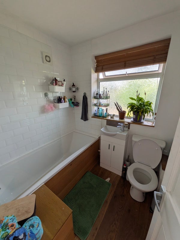 Room Welsford Road in Bristol