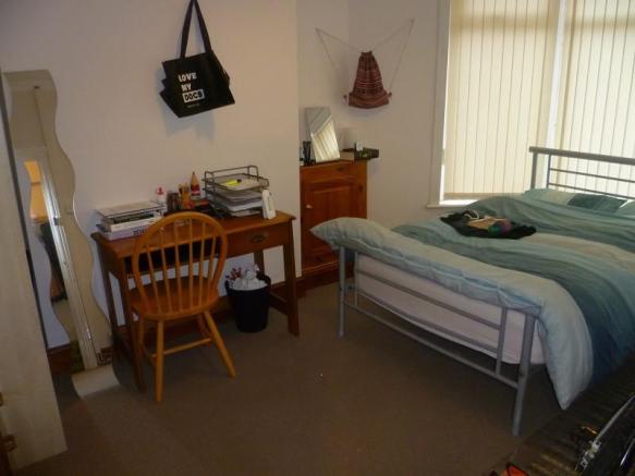 Room Dalton Street in Cardiff