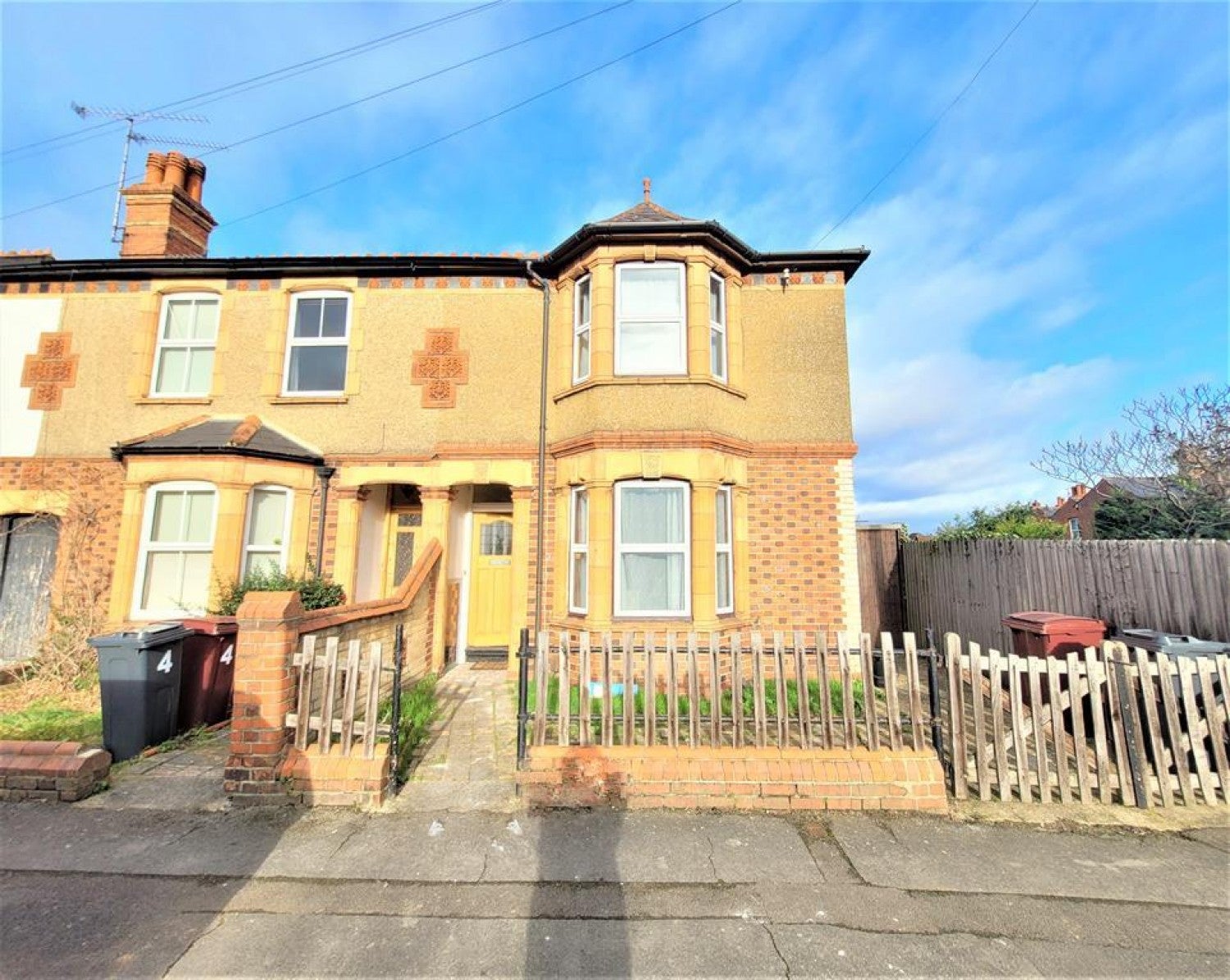House Brisbane Road in Reading