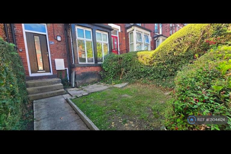 House Broomfield Place in Leeds