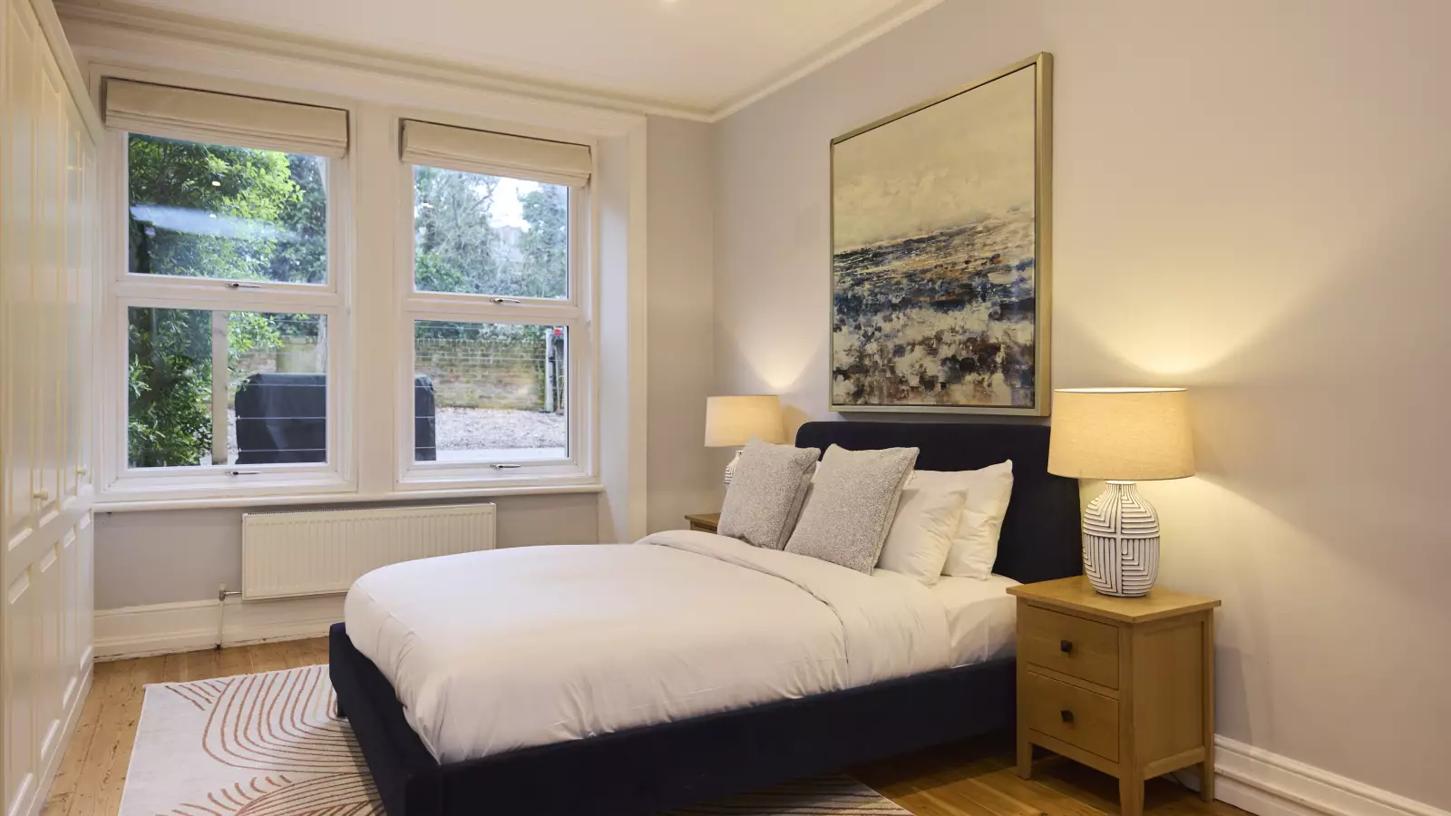Flat Sinclair Road in Greater London