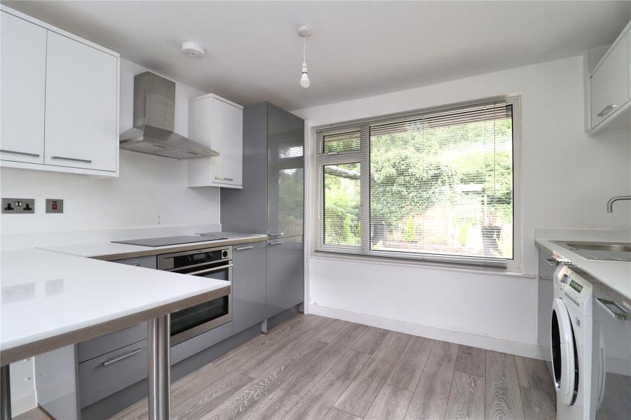 Flat Bonsey Close in Woking
