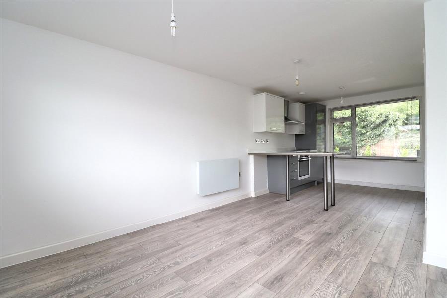 Flat Bonsey Close in Woking