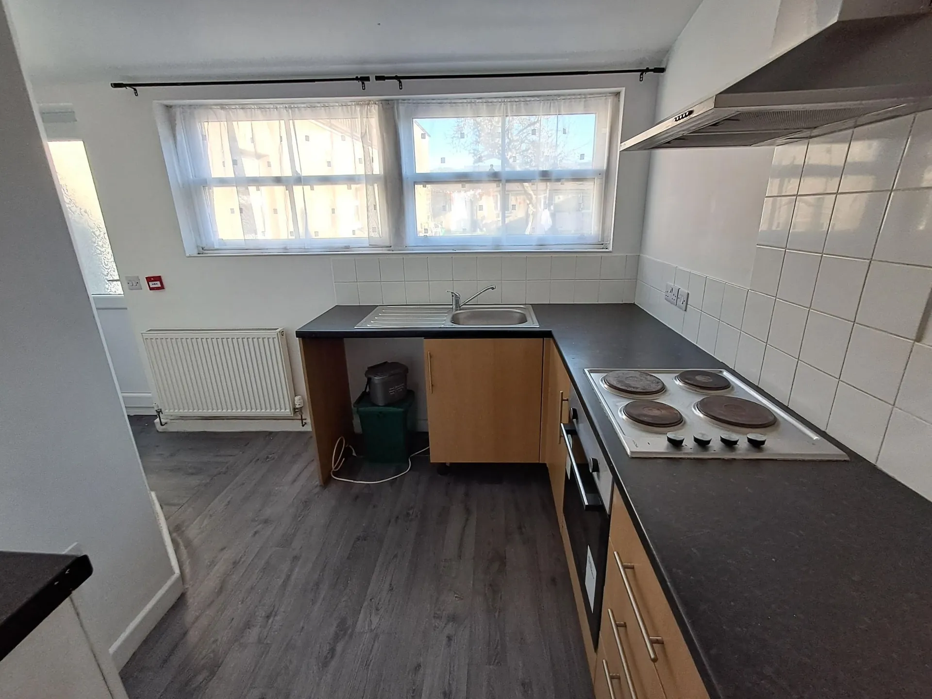 Flat Commercial Row in Pembroke Dock