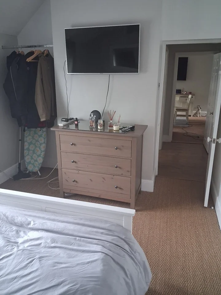 Room Partridge Lane in Mole Valley