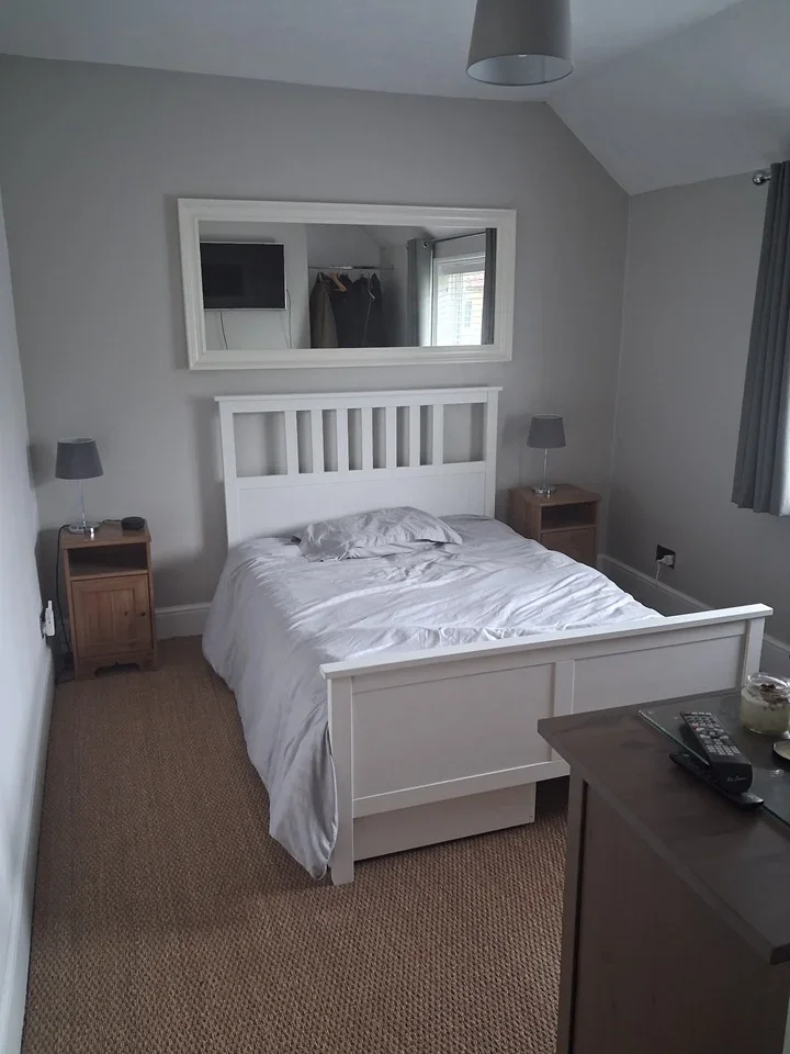 Room Partridge Lane in Mole Valley