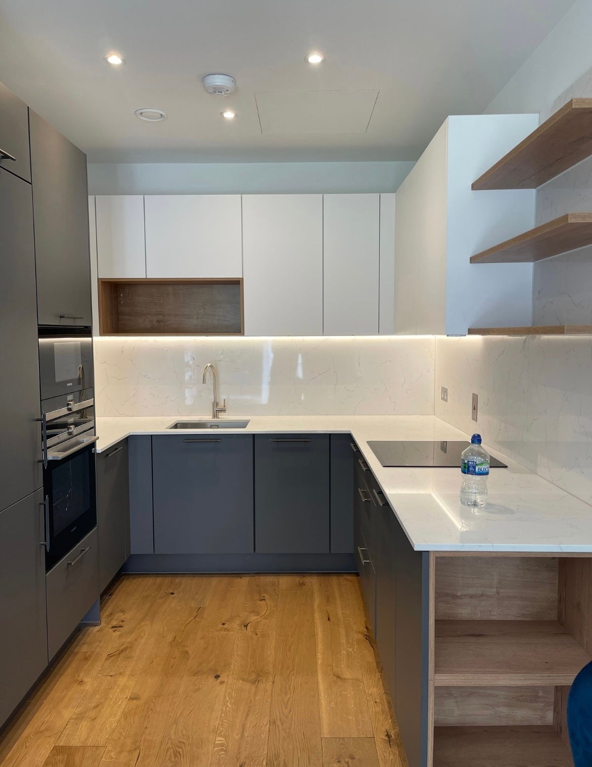 Room Fisherton Street in City of Westminster