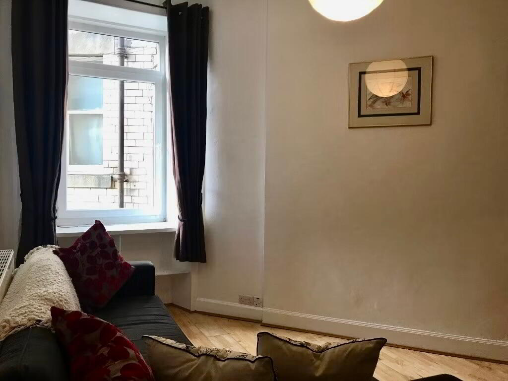 Flat New Mart Road in City of Edinburgh