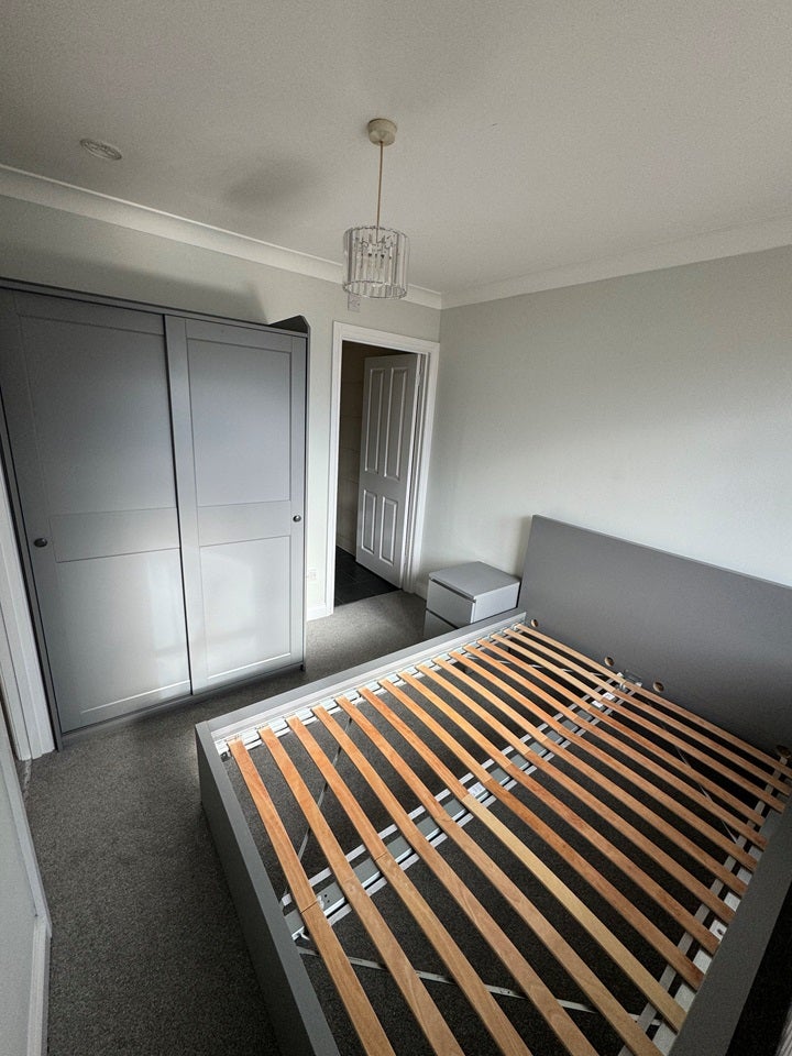 Flat Banstead Road in Greater London