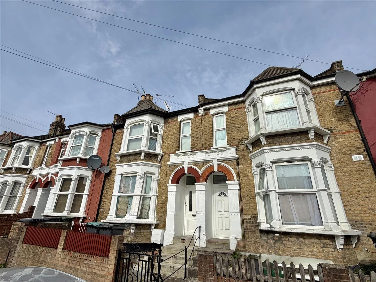 Flat St Albans Crescent in Greater London