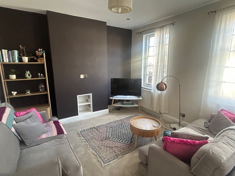 Room Swaby Road in Greater London