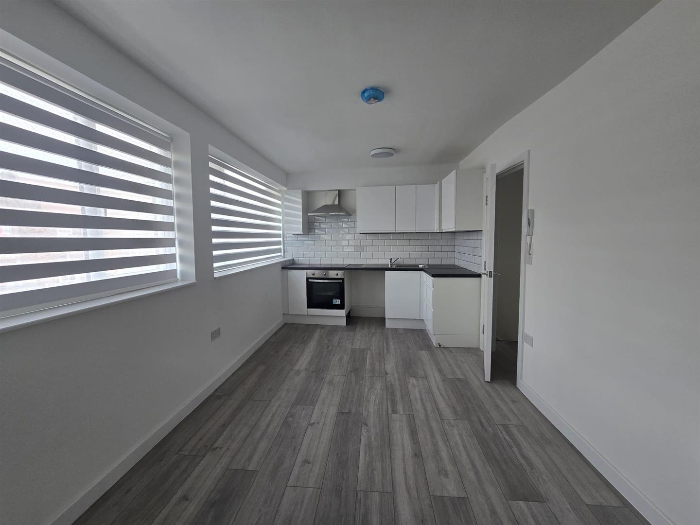 Flat Bellegrove Road in Greater London