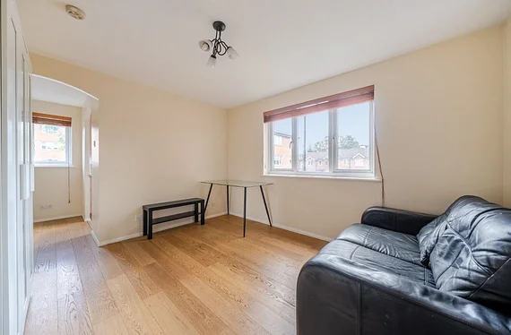 Flat John Silkin Lane in Greater London